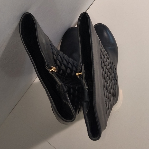 Vince Camuto Women's 6 Black Leather Boots - Picture 3 of 10